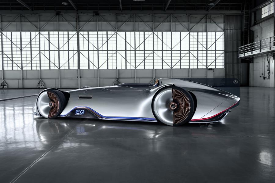  Mercedes-Benz Vision EQ Silver Arrow 2018 года  (фото 6 из 34)